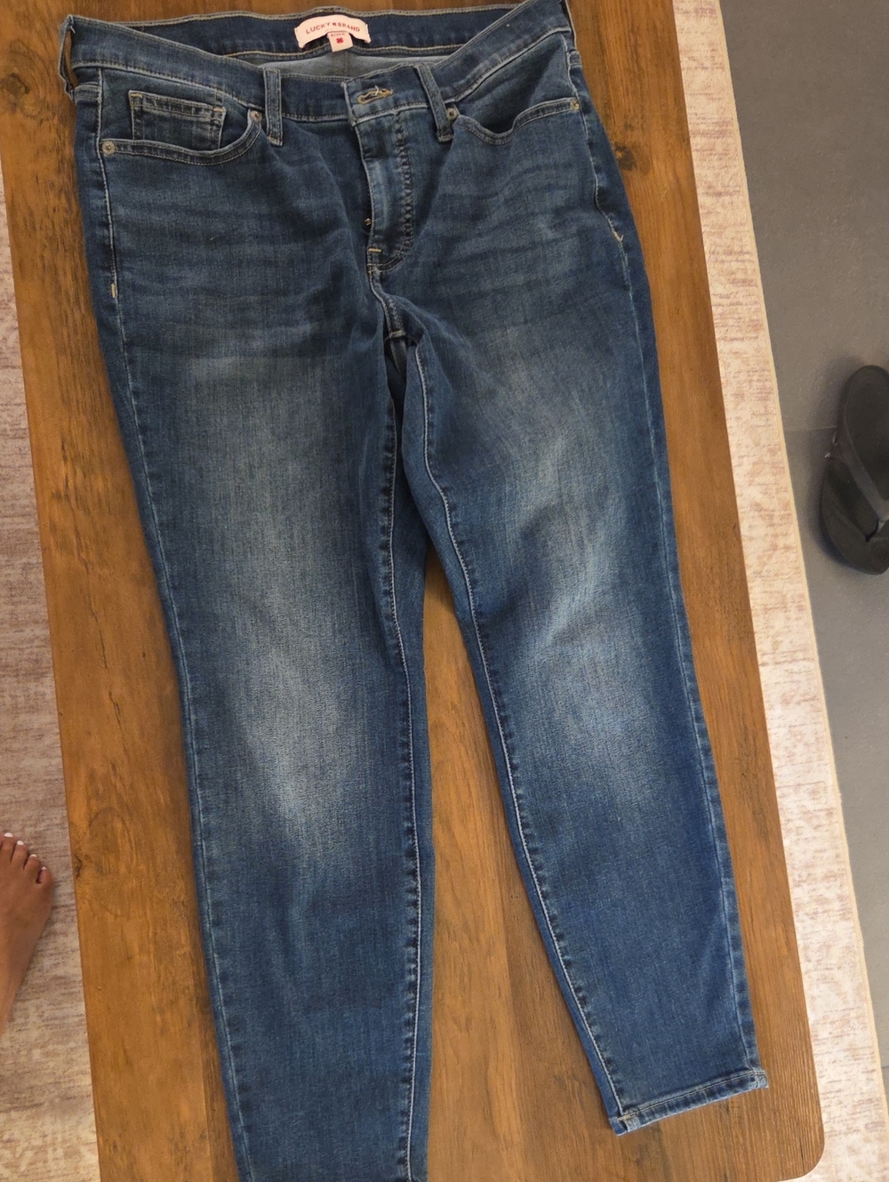 Lucky Brand Women’s Dark Blue Skinny Jeans